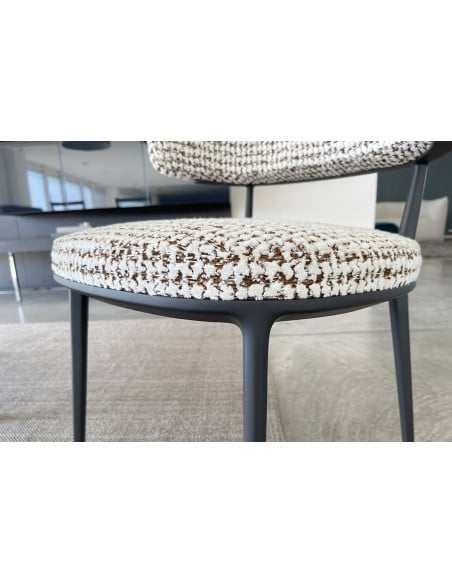 Chaise Caratos en tissu blanc noisette - 5