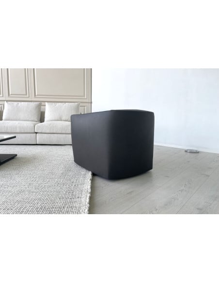 Santa Monica Anthracite Leather Armchair (Expo Offer) Poliform - 3
