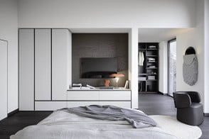 Gola hinged doors wardrobe Novamobili - 5 2