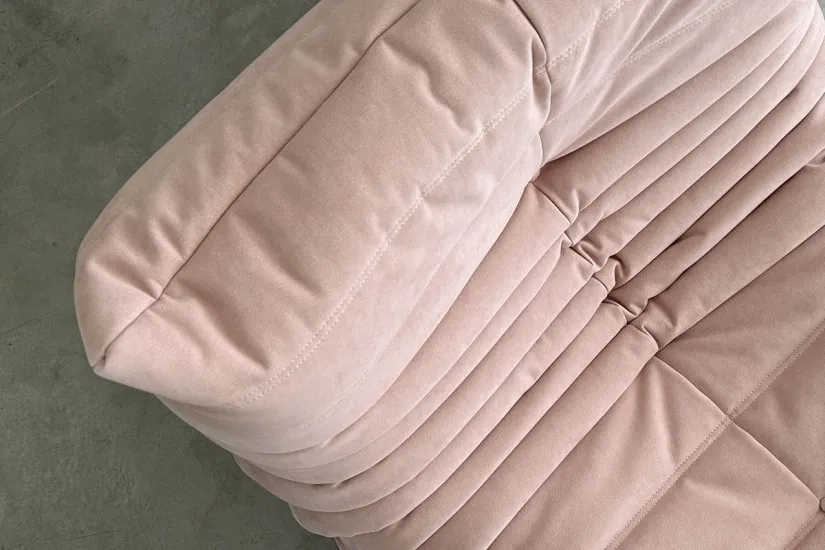 Togo Pink Armchair (Expo Offer) Ligne Roset - 5