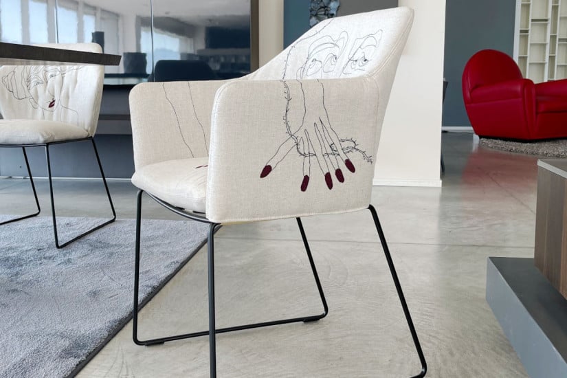 Chaise New York par Marras avec accoudoirs (Offre Expo) Saba