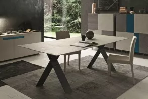 Tailor Extendable Table