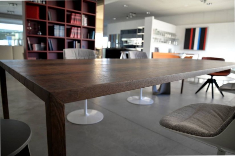 Tense Material Table (Expo Offer)