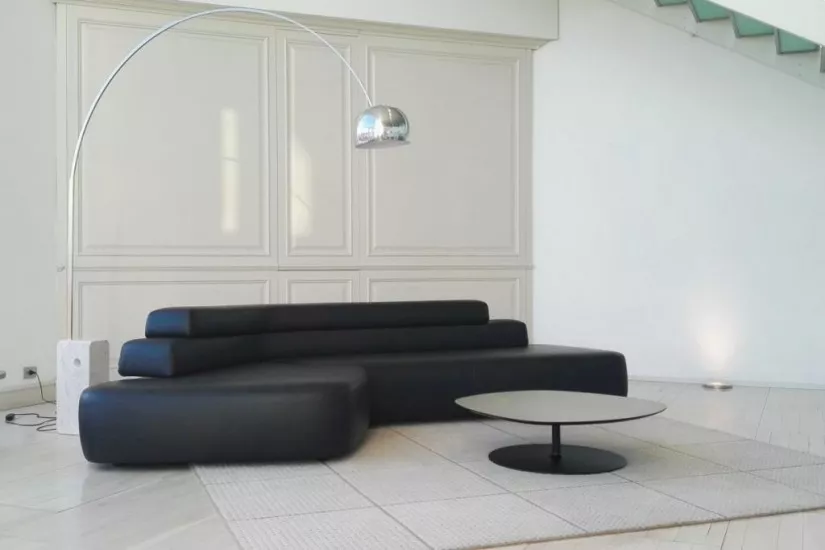 Rift Sofa (Expo Offer)