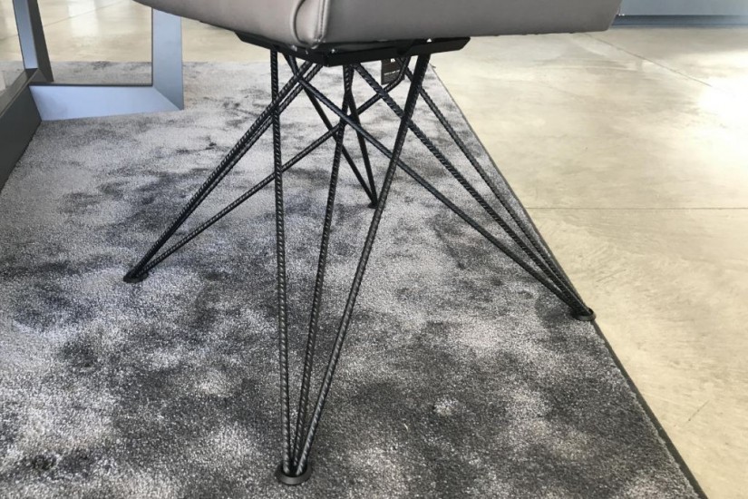 Chaise Flaminia couleur gris foncé (Offre Expo)