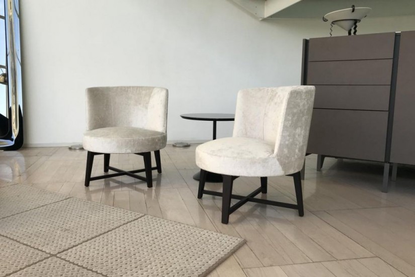 Hera Armchair (Expo Offer)