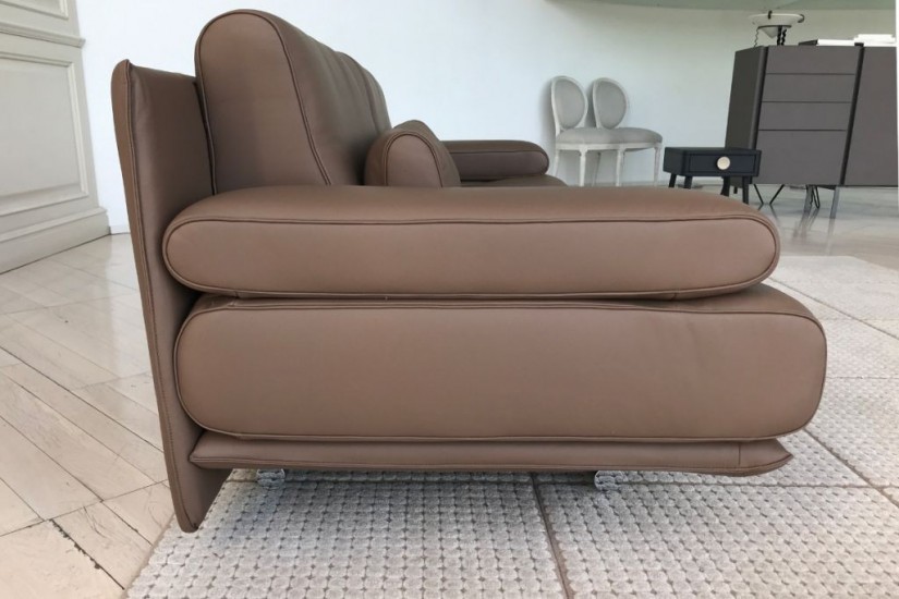 6500 Sofa (Expo Offer)