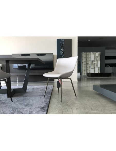 Artika Chair (Expo Offer)