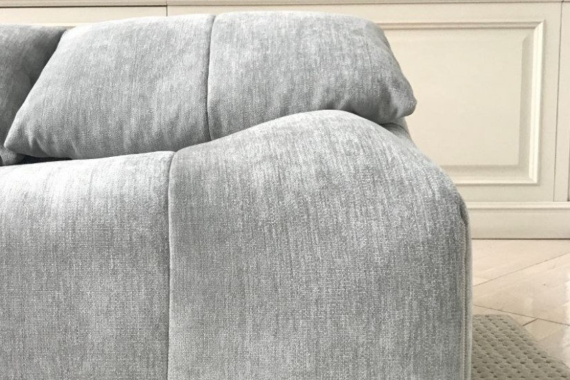 Plumy Sofa (Expo Offer)