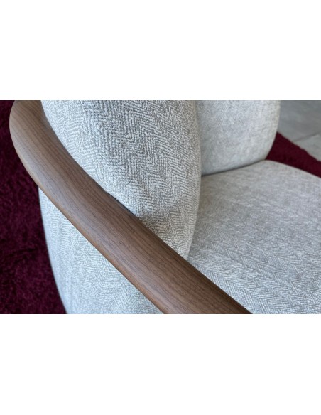 Hug Armchair (Expo Offer)