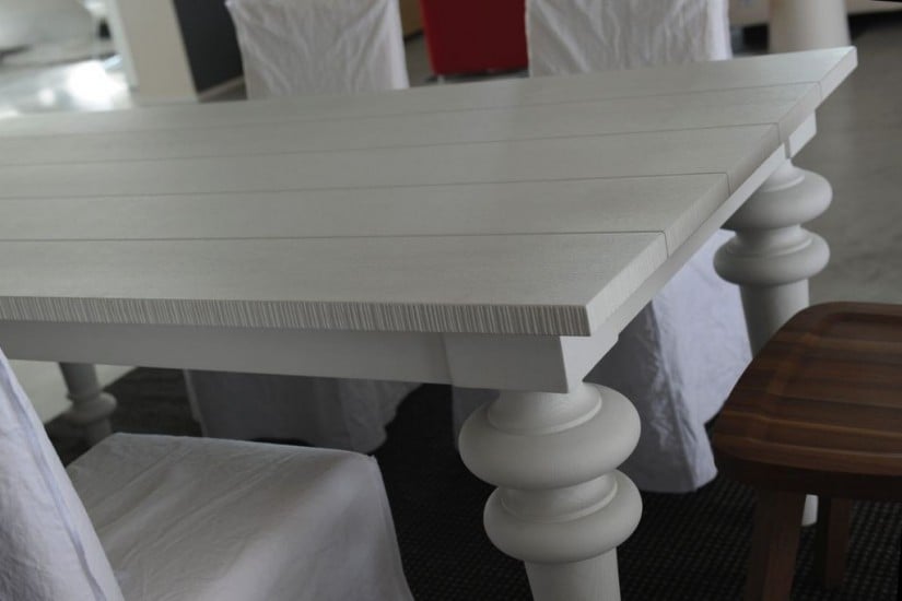 Gray extendable Table (Expo Offer)
