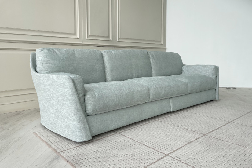 Vittoria Sofa (Expo Offer)