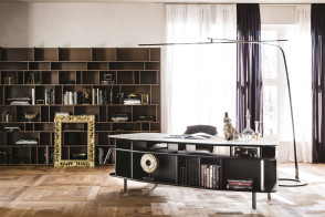 Wall Street Desk 2