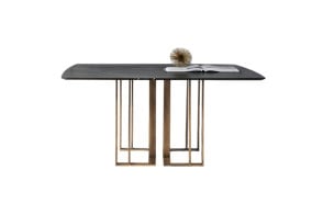 Charlie Table