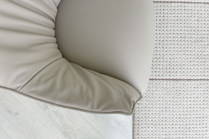 Fauteuil Archibald en cuir rose poudré (Offre Expo) Poltrona Frau - 5